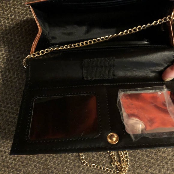 NWOT Cute faux crocodile crossbody purse - Picture 5 of 8